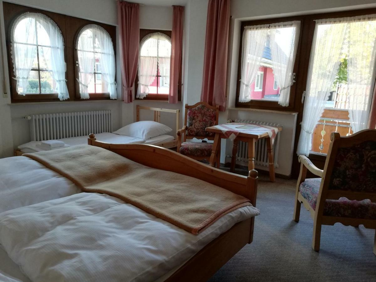 Gaestehaus Roessle Rötenbach Exterior foto